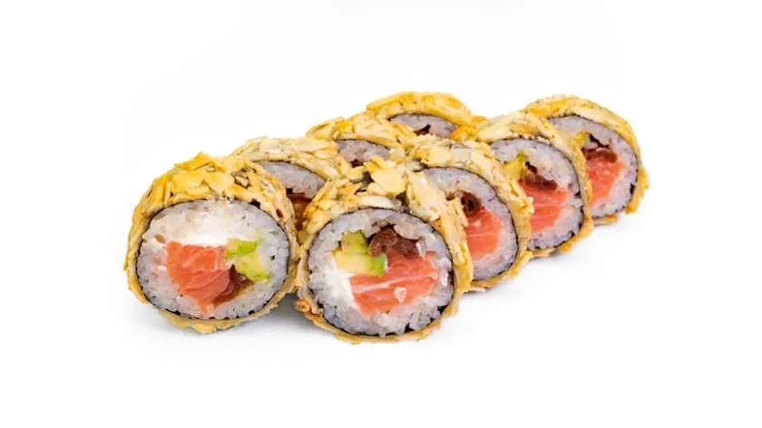 Gorąca rolka migdałowa z łososiem