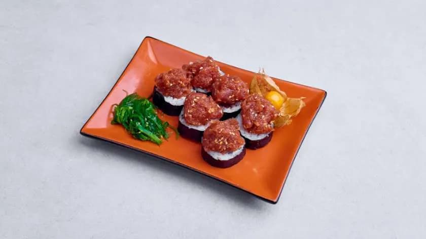 Futomaki-Tatar z tuńczyka