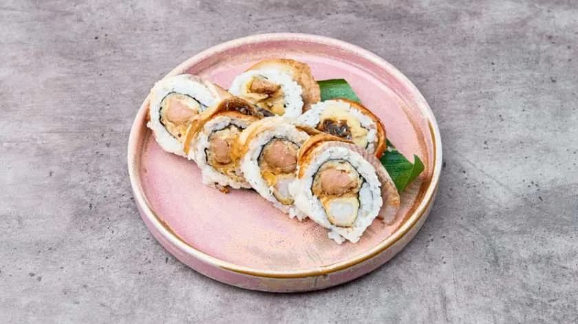 Uramaki Krewetka kaczka i węgorz