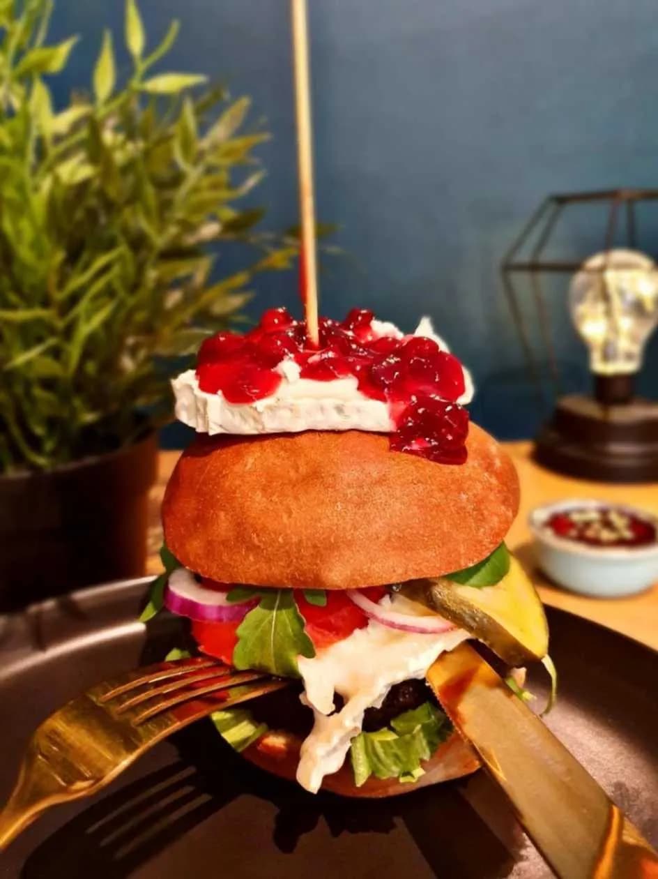 KOZIOŁEK MATOŁEK BURGER 200g