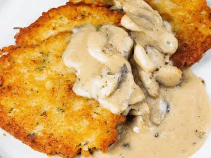 Placki ziemniaczane z sosem grzybowym