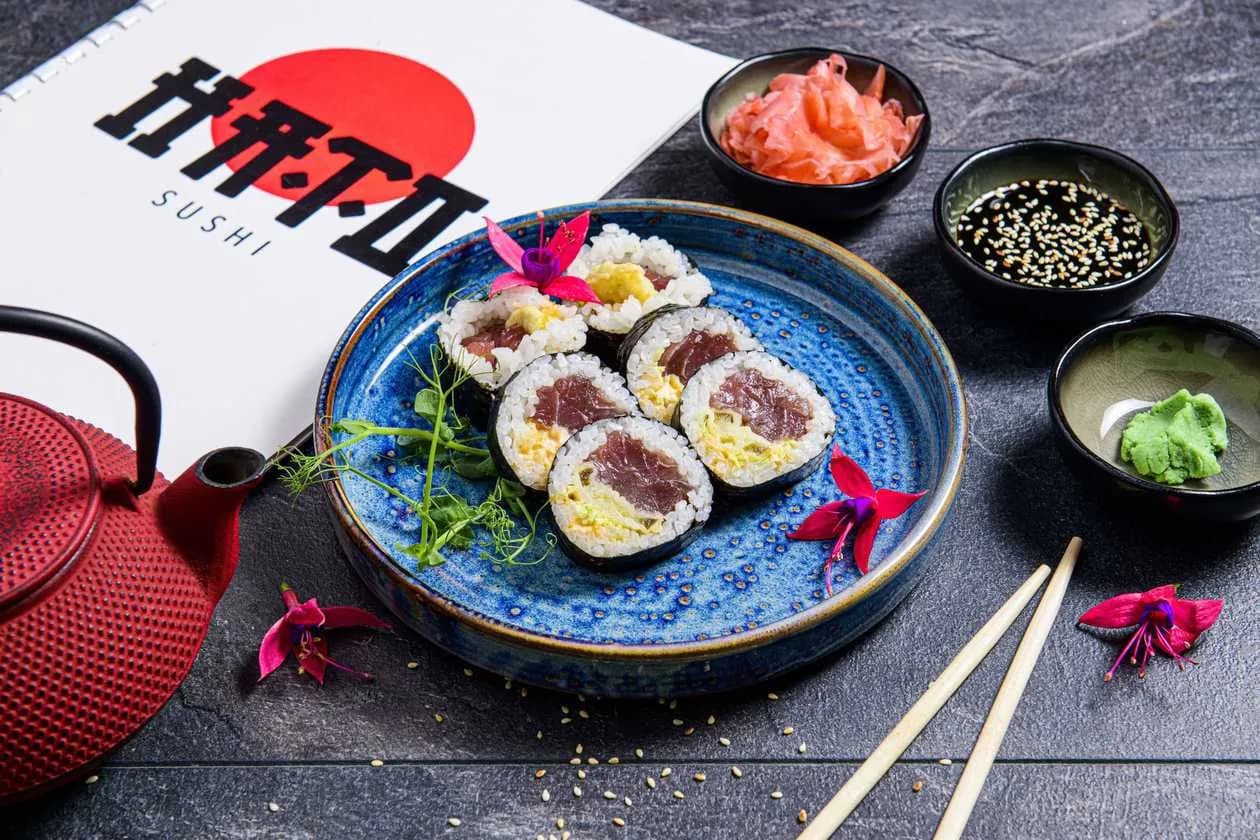 Futomaki Pikantny Tuńczyk (6szt)