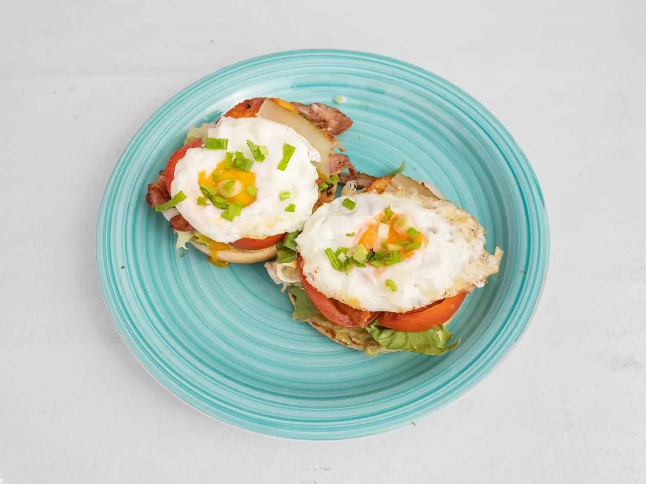 Smoked Salmon with Fried Egg on Butter Bun