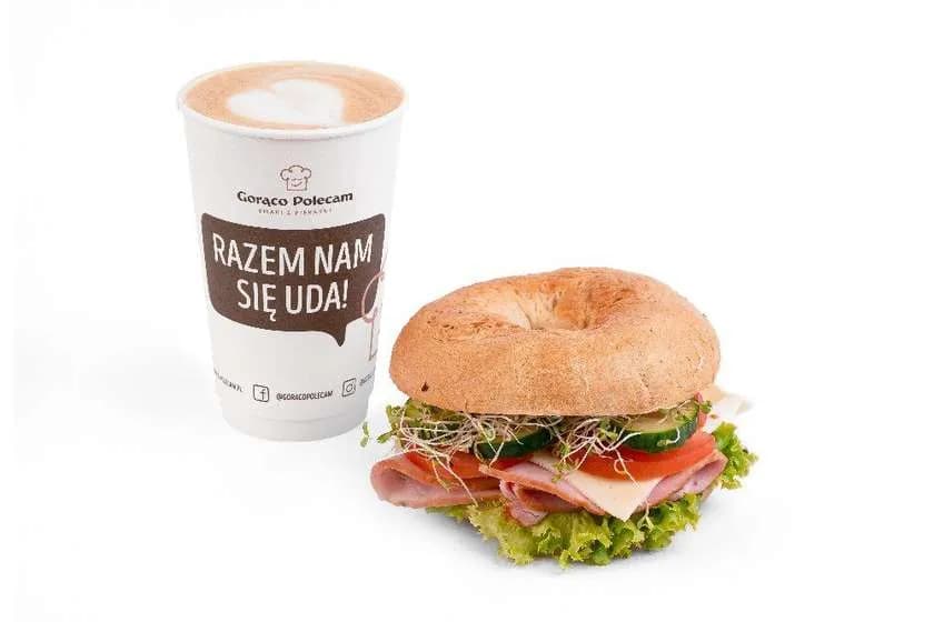 Bajgiel z szynką i serem + kawa