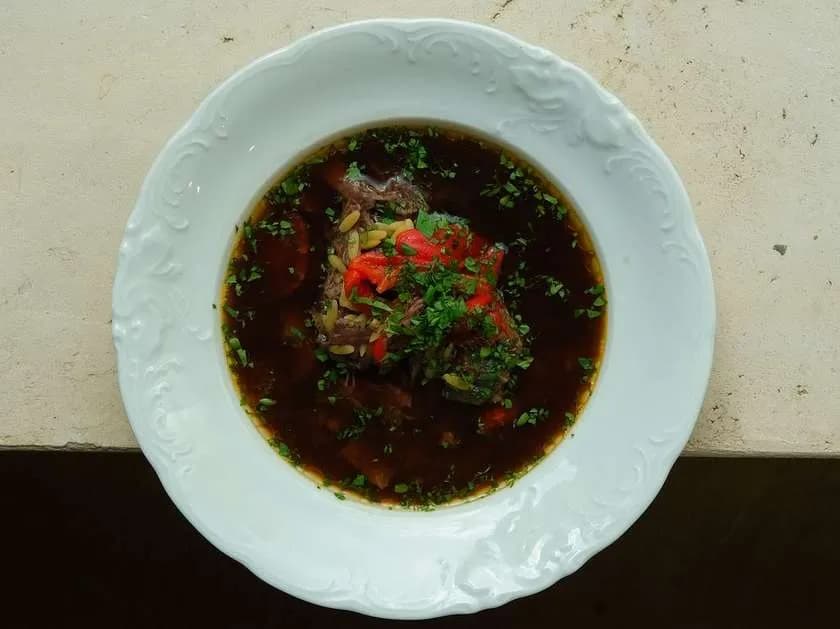 Zupa z policzkami wołowymi