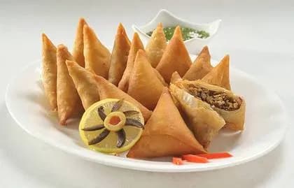 MEAT SAMOSA 3 PCS.