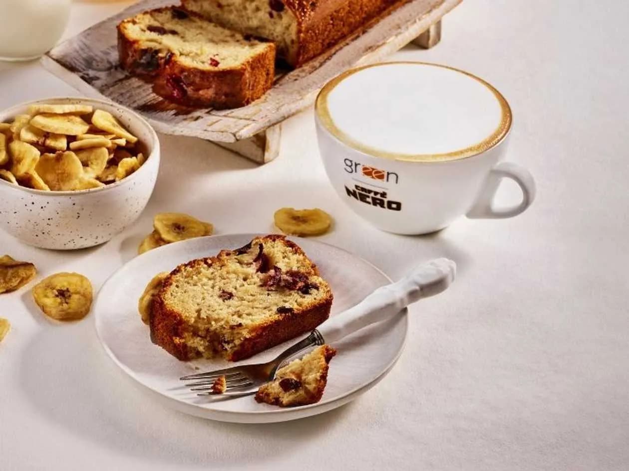 Ciasto jogurtowe + Latte Średnie