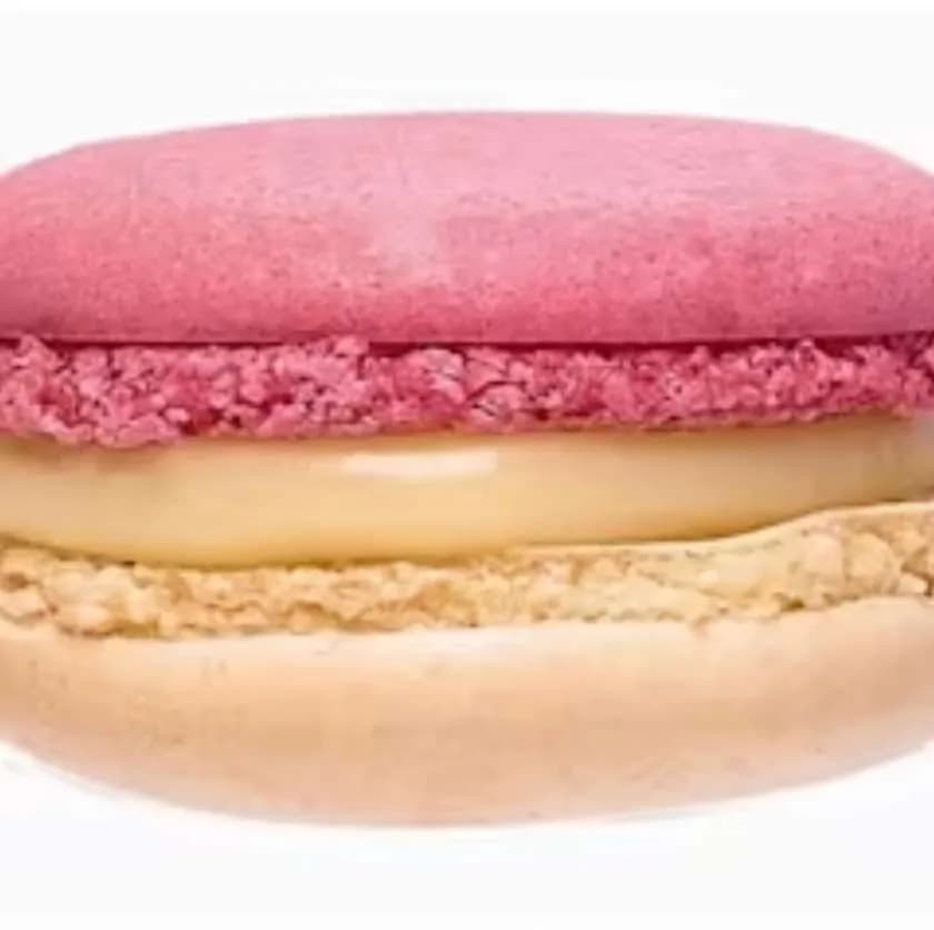 Makaronik szampan z truskawką