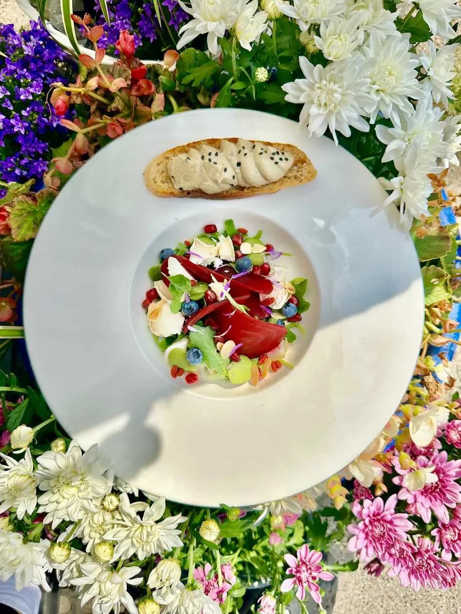 Beetroot with Goat Cheese Salad