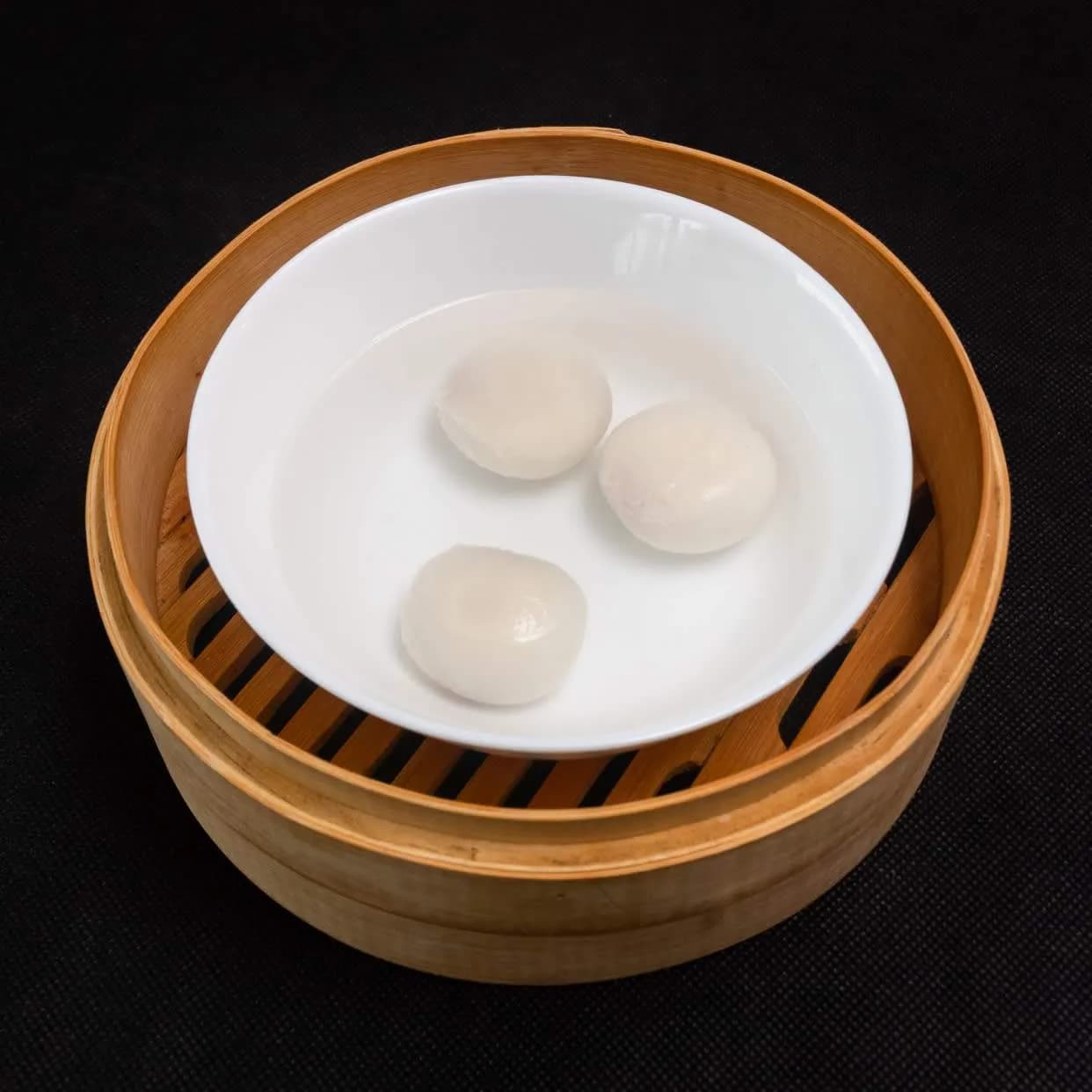 Kulki ryżowe z orzechami