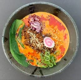 Tantanmen z wołowiną