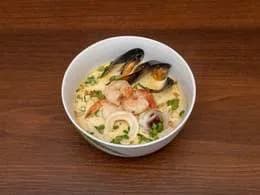 Zupa Tom Yum z owocami morza