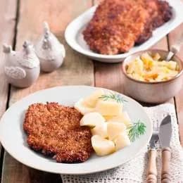 lunch Schabowy z gotowanymi ziemniakami i zupą