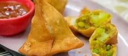 Samosa chaat