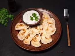 Pierogi z ziemniakami i ze skwarkami - 10 szt (330 g)