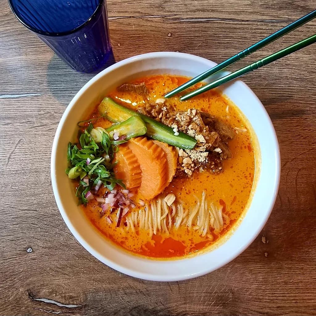 YATTA VEGAN RAMEN BIELANY