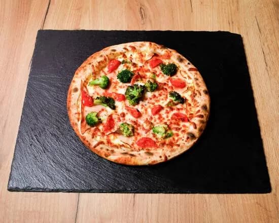 27. Pizza Hollandaise