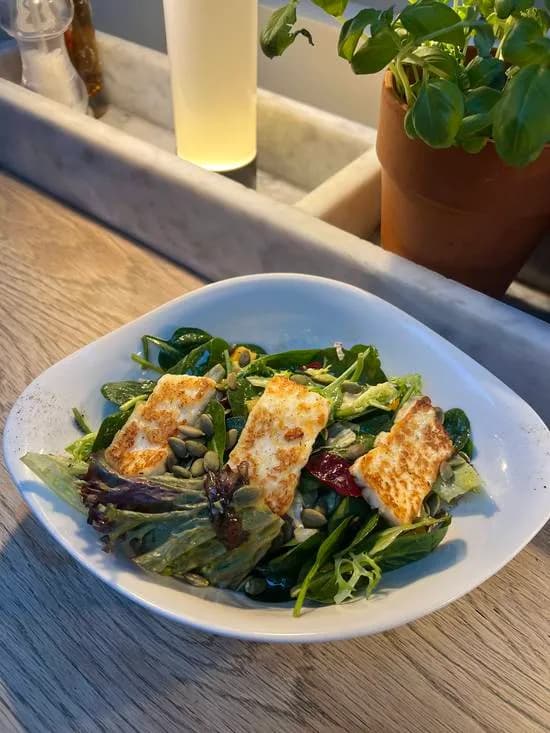 Insalata Halloumi