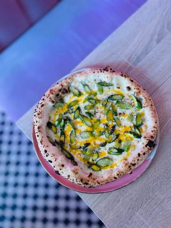 Pizza Asparago