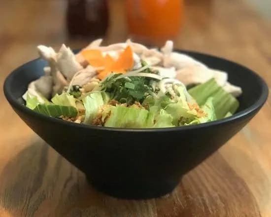 Sałatka ze Smażonym Kurczakiem