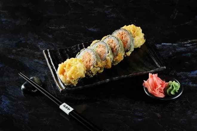 Futo Łosoś Grill w Tempurze (6 sztuk)