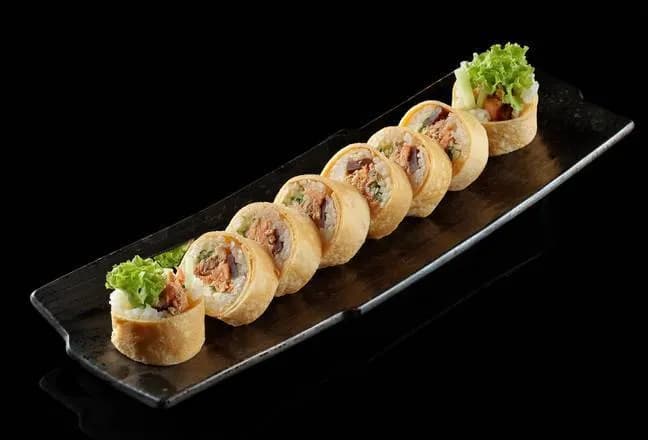 Futomaki Tamago Łosoś Grill (8 sztuk)