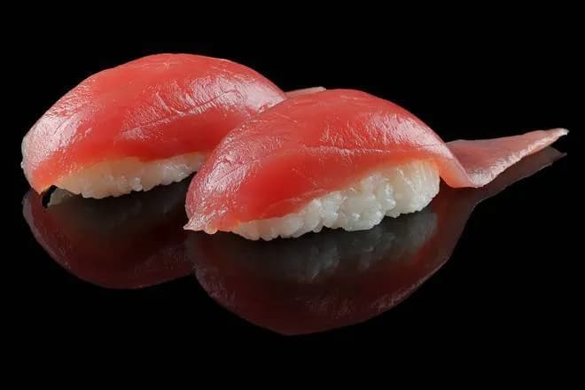 Nigiri Tuńczyk (2 sztuki)