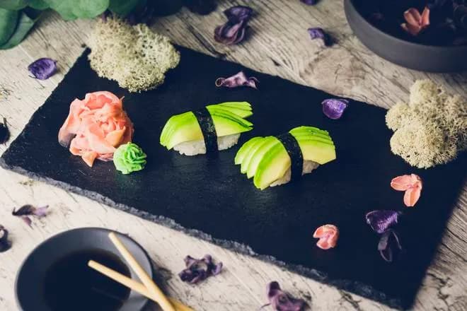 Nigiri Awokado (2 sztuki)