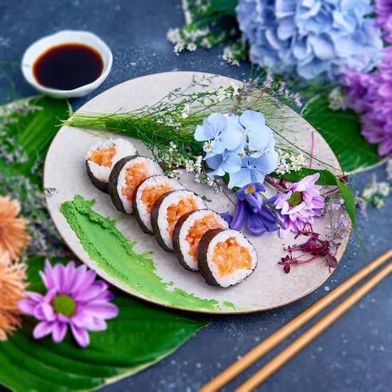 Futomaki Łosoś - Tatar (6 sztuk)