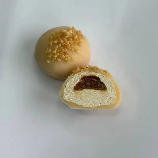 Mochi Creamy Snickers