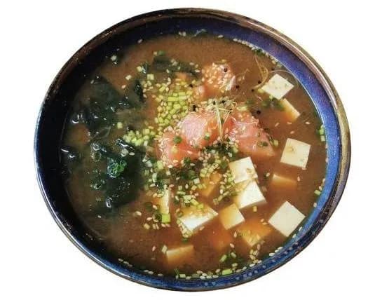 Zupa Miso z Łososiem