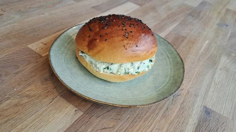 Kanapka z PASTĄ JAJECZNĄ