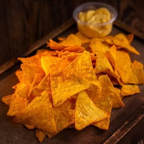 Nachosy z sosem
