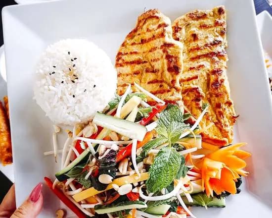 Sałatka z Kurczakiem-NỘM XOÀI GÀ