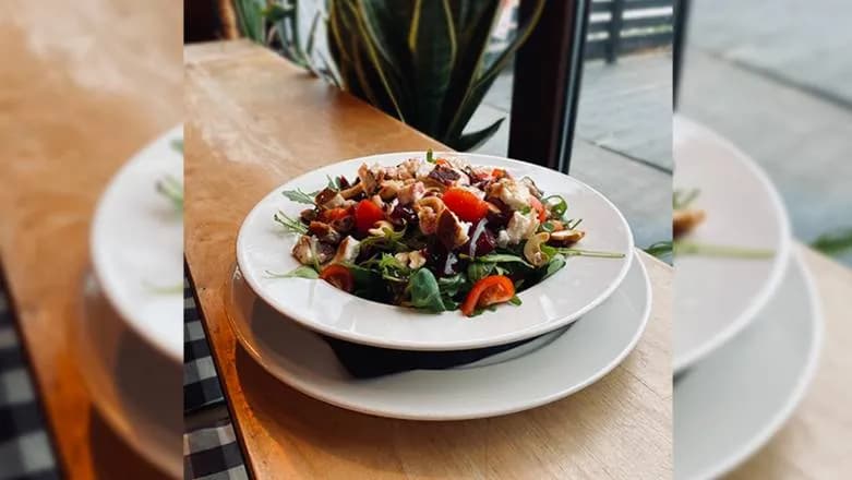 Sałatka z kozim serem