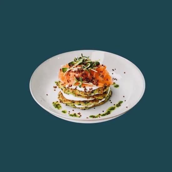 Cukiniowe placuszki z łososiem