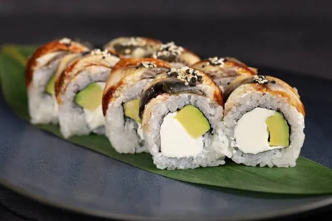 URAMAKI PHILADELPHIA WĘGORZ