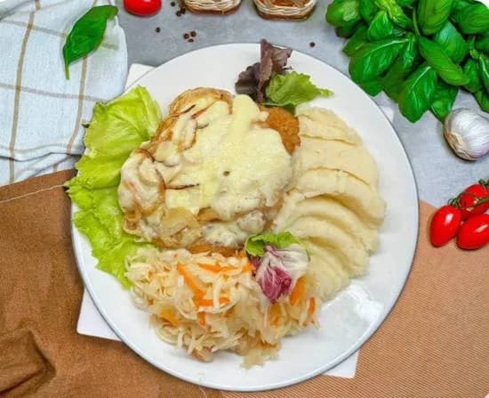 Kotlet Schabowy z Cebulką i Serem