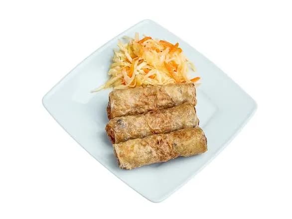 Sajgonki mięsne + surówka (3 szt.)