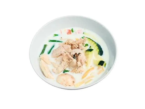 Zupa TOM KHA z kurczakiem