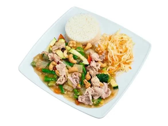 Wieprzowina z orzechami nerkowca