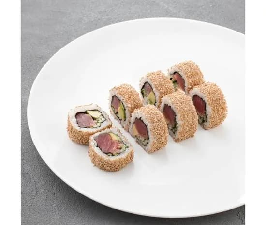 California z tuńczykiem w sezamie