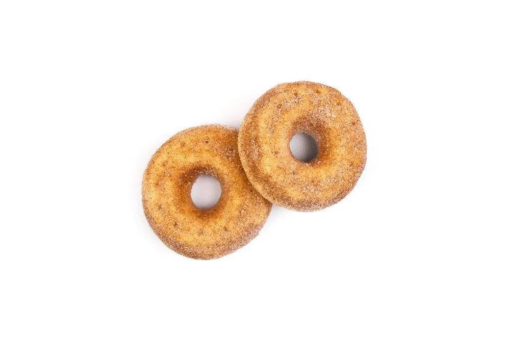 Donut jabłkowy z cukrem cynamonowym