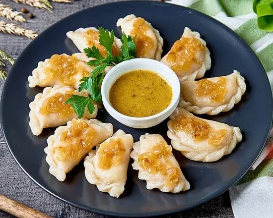 Pierogi Gotowane z Siekanym Szpinakiem