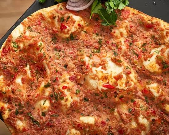 Lahmacun Pizza