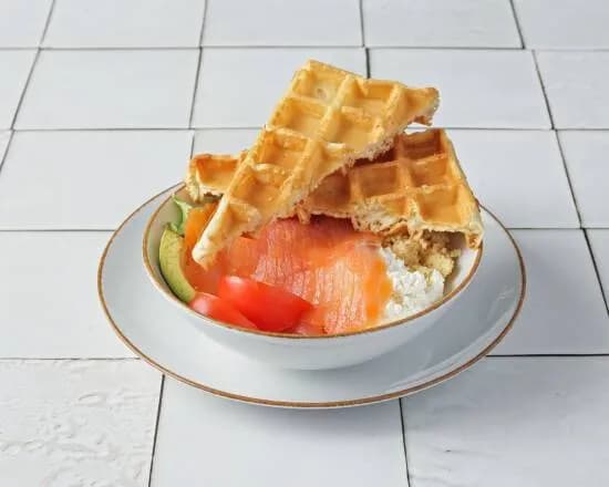 Buddha bowl z łososiem