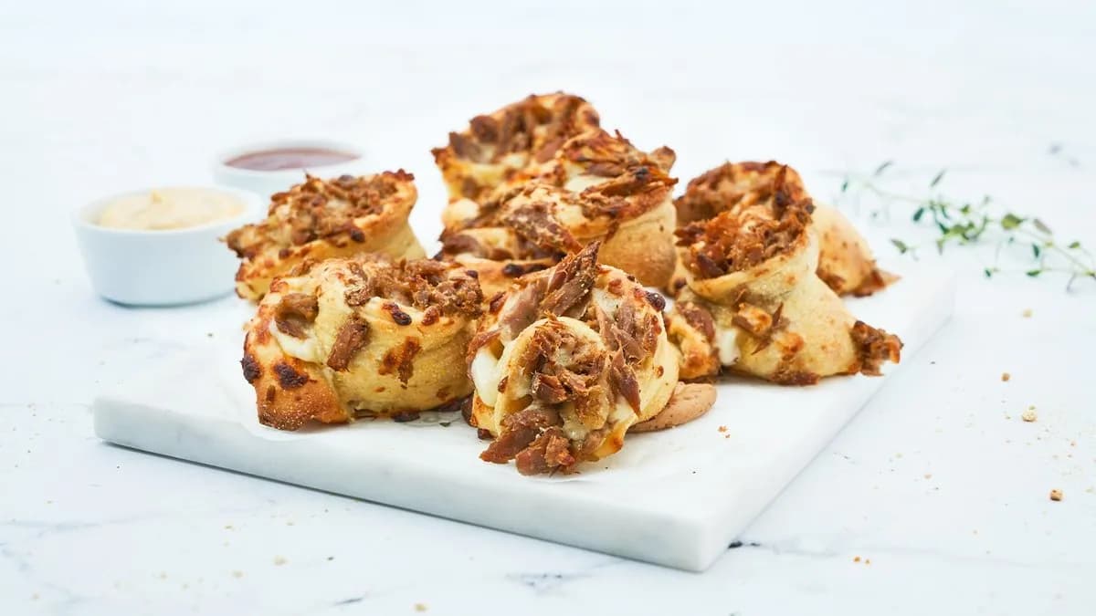 Pizzabrötchen Thunfisch und Käse