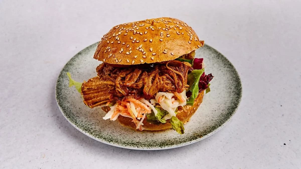 BBQ Pulled Pork Burger