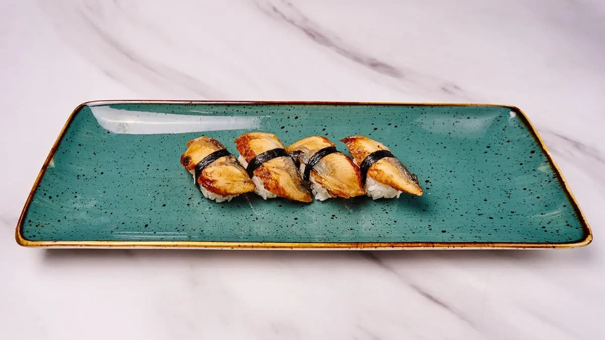MN4. Unagi Nigiri