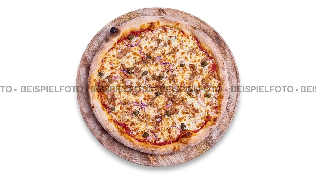 8. Pizza Tonno